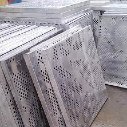 Mẫu thép mặt dựng 